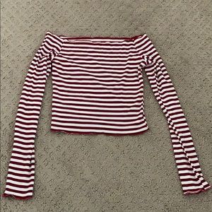 romwe maroon & white striped off the shoulder top!